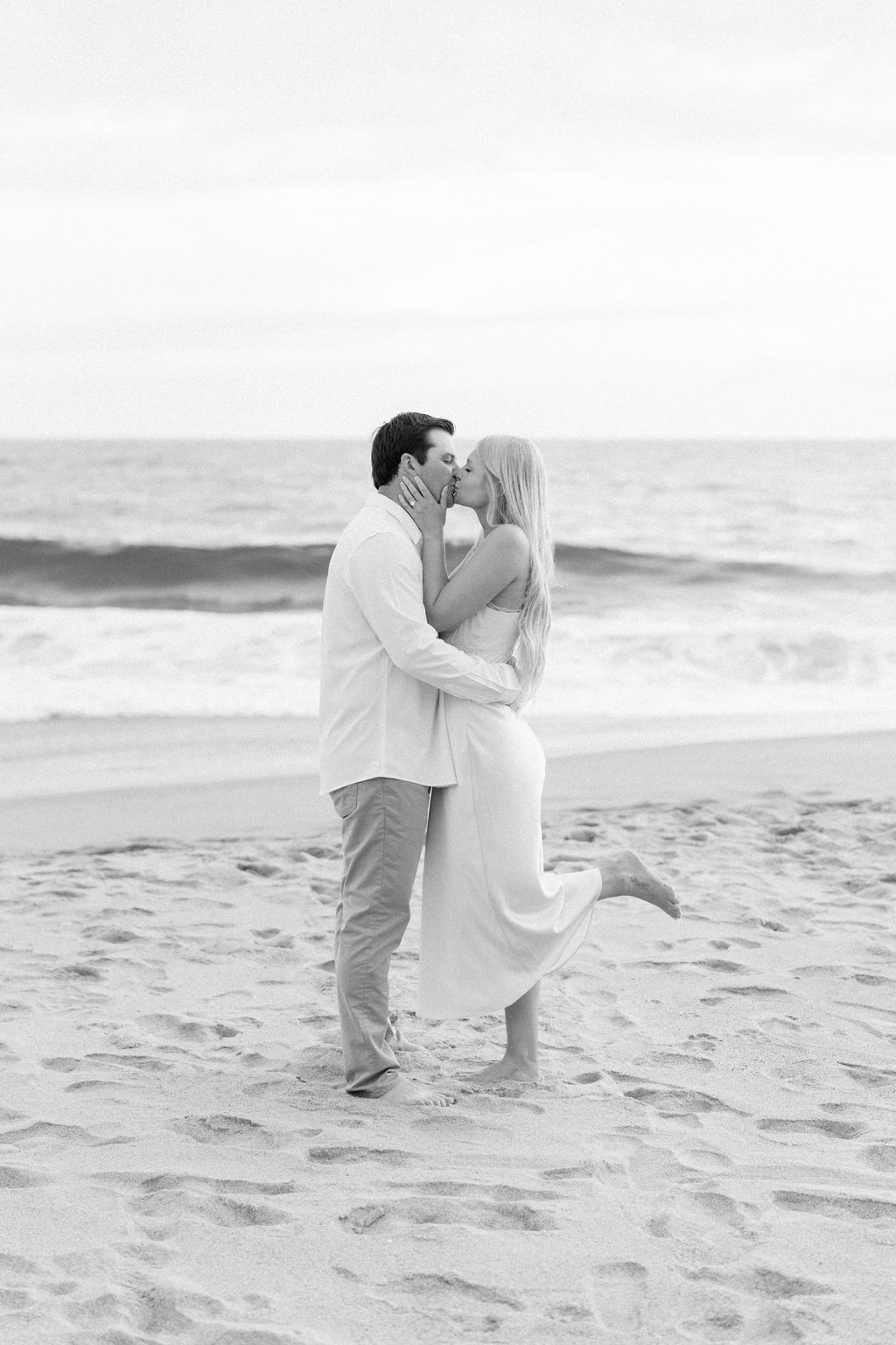 victoria beach engagement photos16