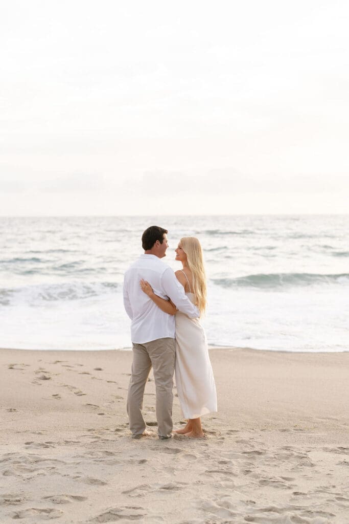 victoria beach engagement photos16