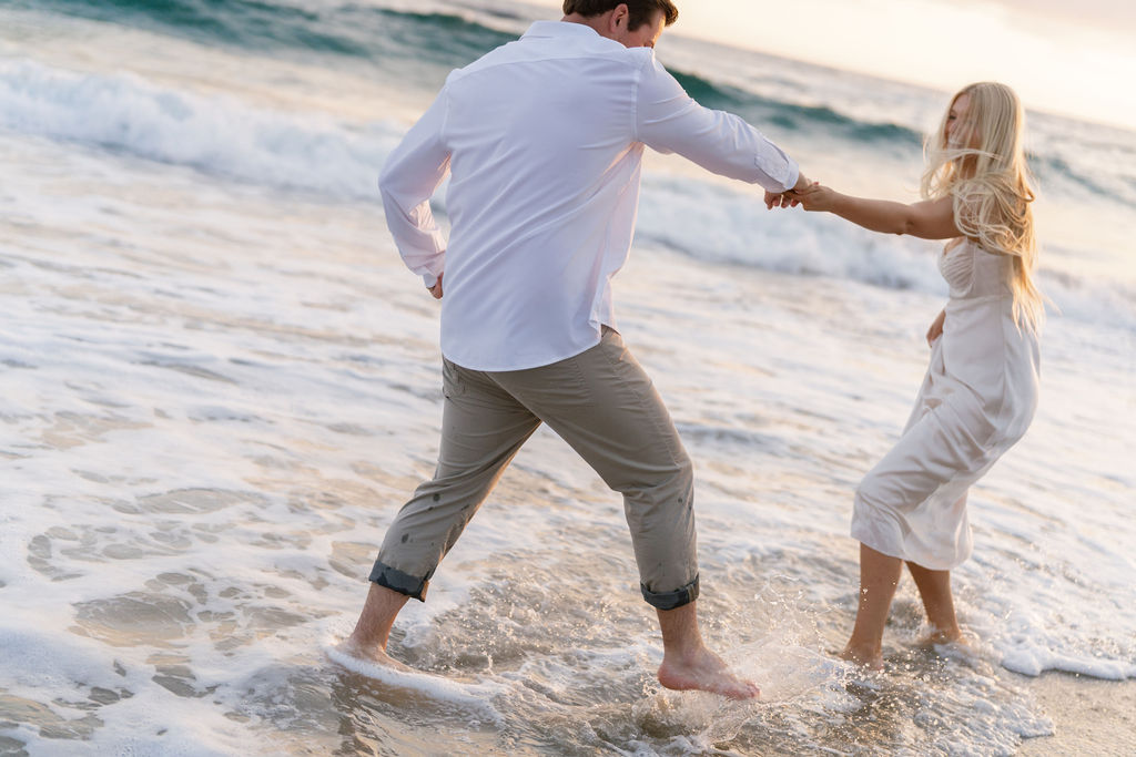 victoria beach engagement photos16