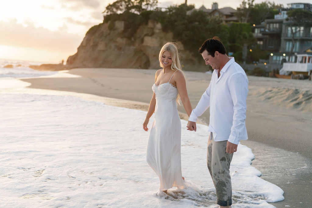 victoria beach engagement photos16